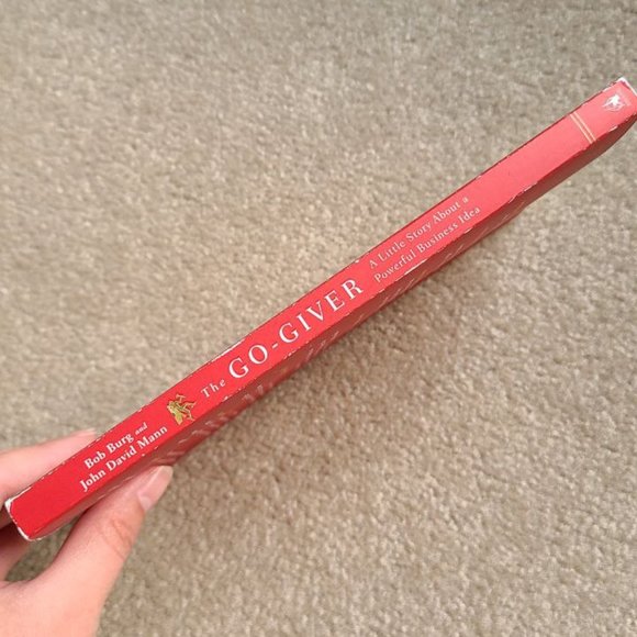 4/$20 The Go-Giver by Bob Burg and John David Mann (Paperback) - Picture 4 of 4